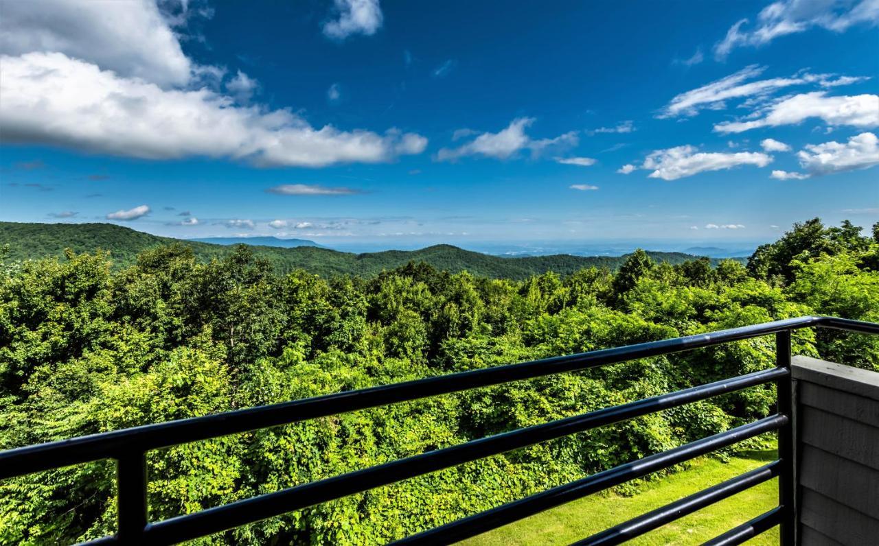 Mountain Villa Magnificent Views - 2 Pools, Fireplace & Hot Tub Гатлинбург Экстерьер фото