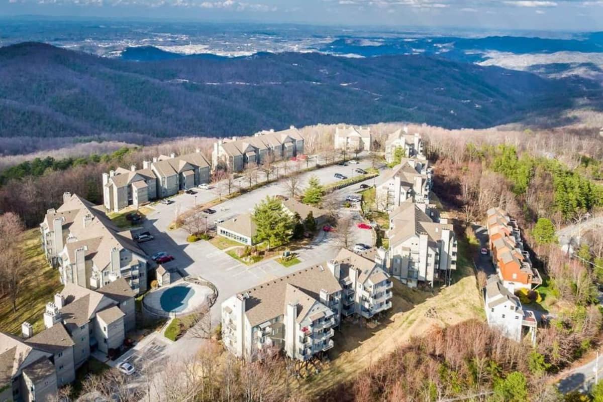 Mountain Villa Magnificent Views - 2 Pools, Fireplace & Hot Tub Гатлинбург Экстерьер фото